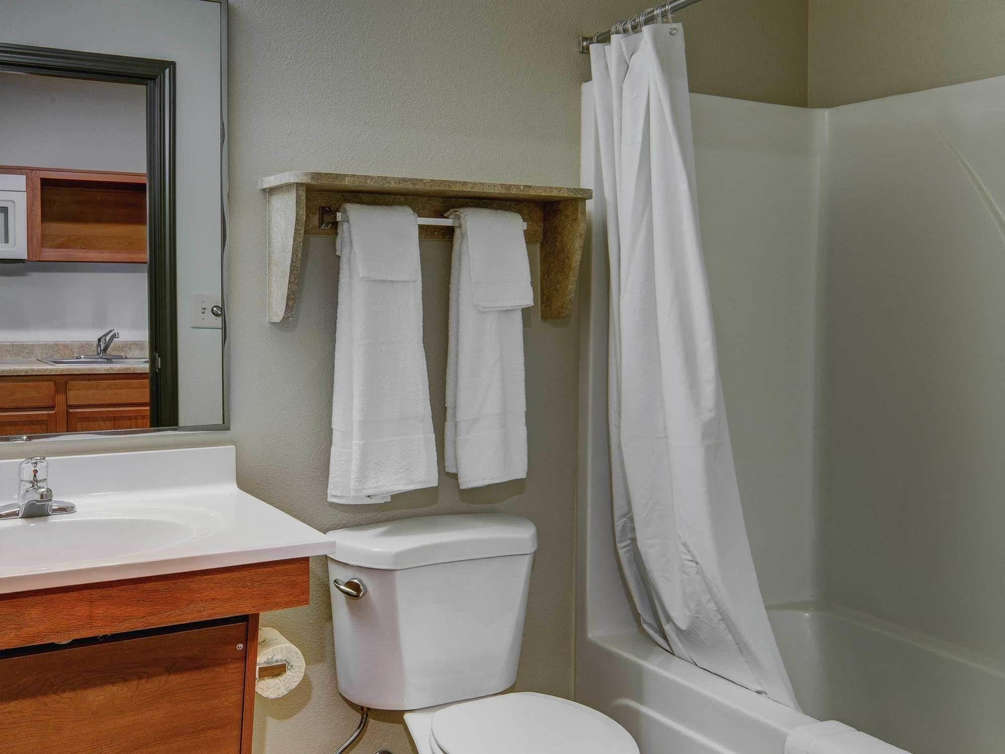 Woodspring Suites Evansville Exteriör bild